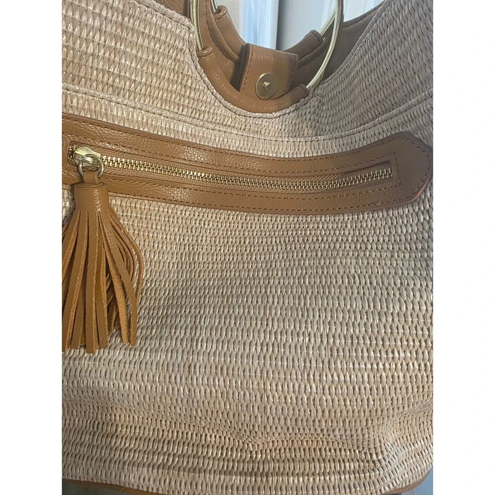 Woven Straw Hobo Bag Womens Large Tan NWOT Tassel Crossbody Ring